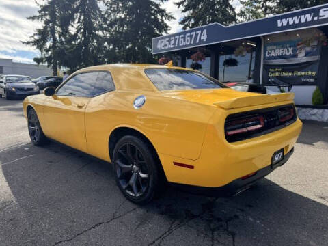 2018 Dodge Challenger SXT Plus