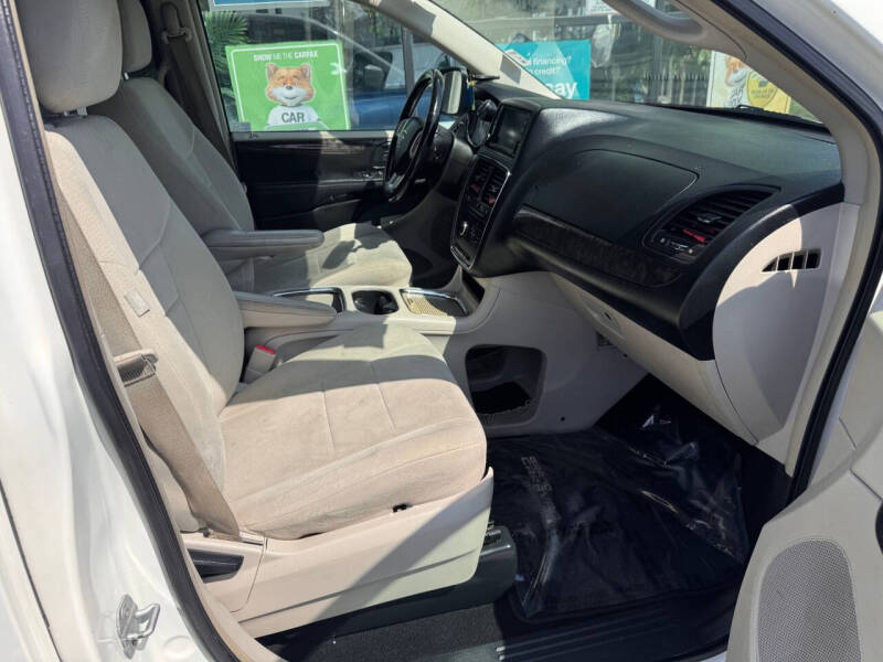 2011 Dodge Grand Caravan Crew