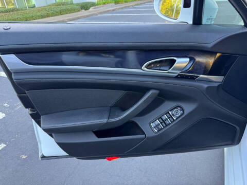 2015 Porsche Panamera