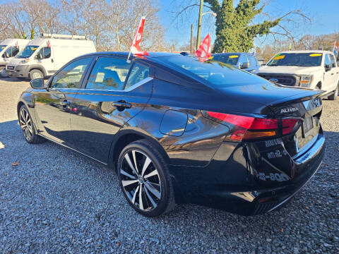 2022 Nissan Altima 2.5 SR