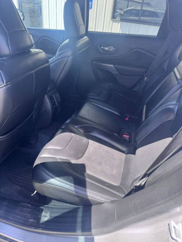 2019 Jeep Cherokee Latitude Plus