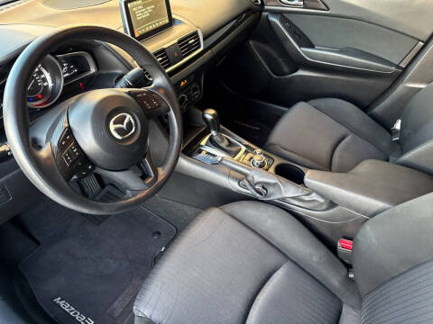 2015 Mazda MAZDA3 i Sport