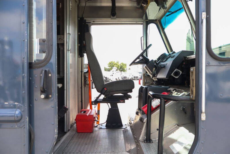 2021 Freightliner MT45 Chassis