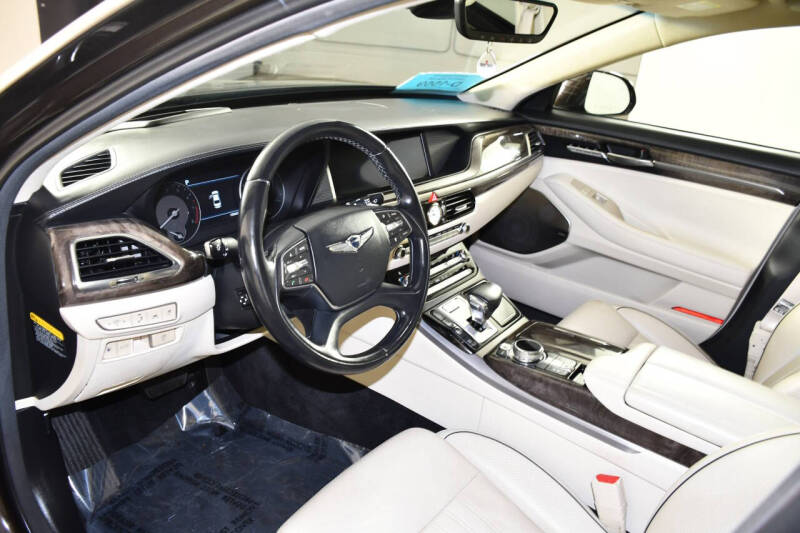 2019 Genesis G90