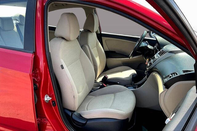 2017 Hyundai Accent SE