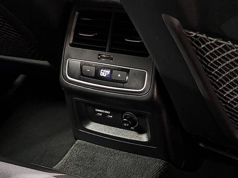 2022 Audi A4 quattro S line Prem Plus 45 TFSI