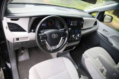 2017 Toyota Sienna L 7-Passenger