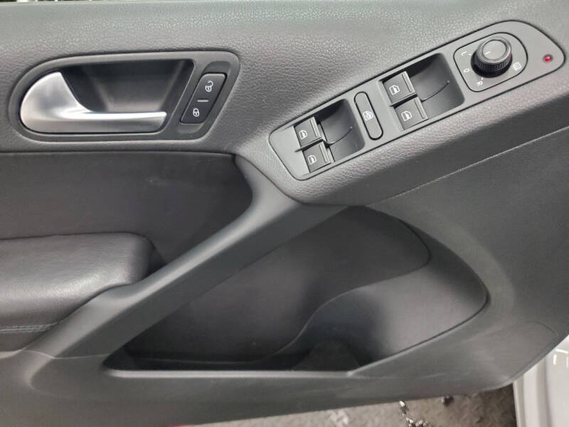 2016 Volkswagen Tiguan 2.0T SE