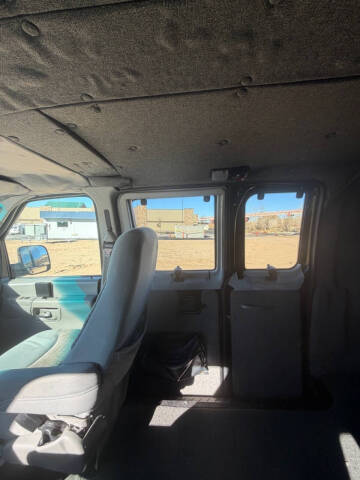 2004 Ford E-Series E-350 SD