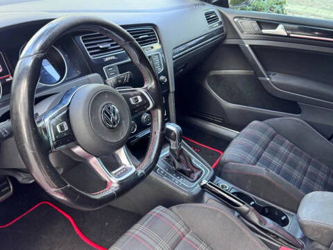 2017 Volkswagen Golf GTI S