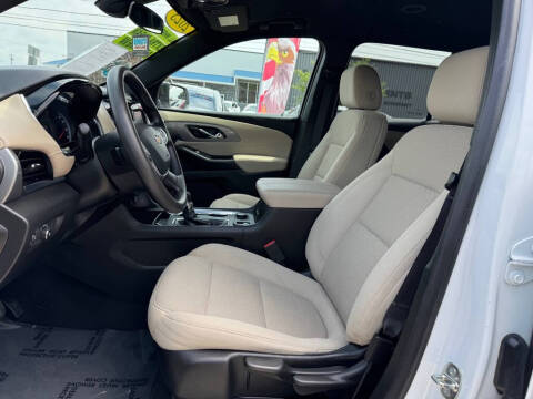 2023 Chevrolet Traverse LS