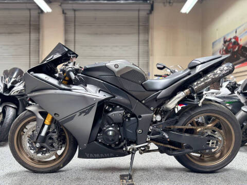 2013 Yamaha YZF-R1