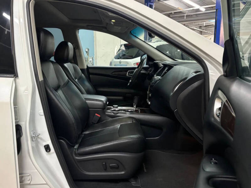 2016 Nissan Pathfinder Platinum