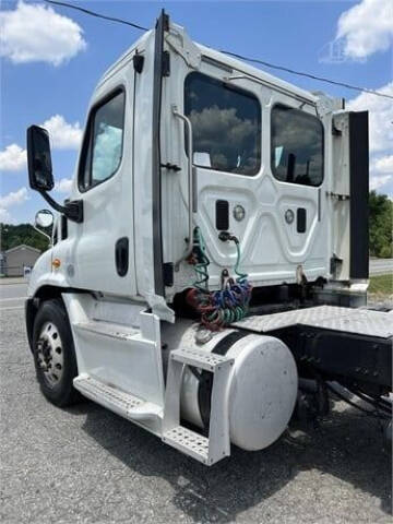 2014 Freightliner Cascadia