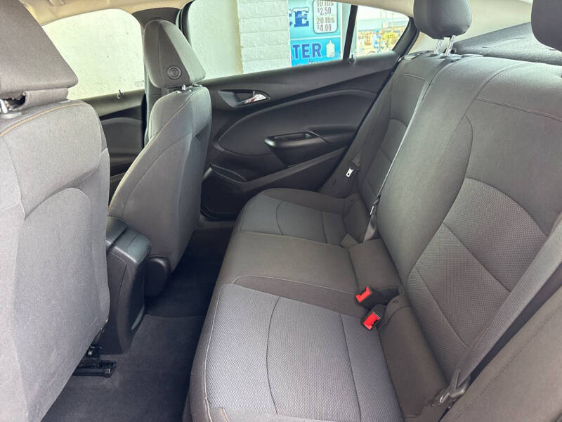 2018 Chevrolet Cruze LS Auto