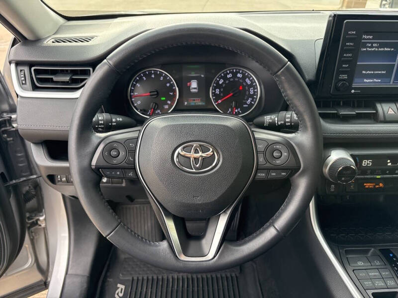 2020 Toyota RAV4 XLE