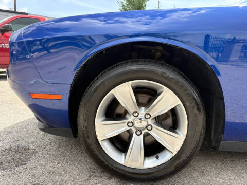 2021 Dodge Challenger SXT