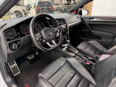 2019 Volkswagen Golf GTI SE