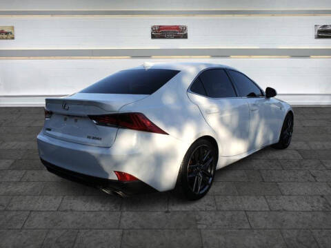2017 Lexus IS 200t