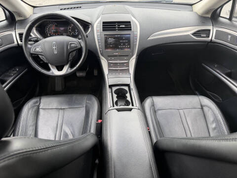2016 Lincoln MKZ