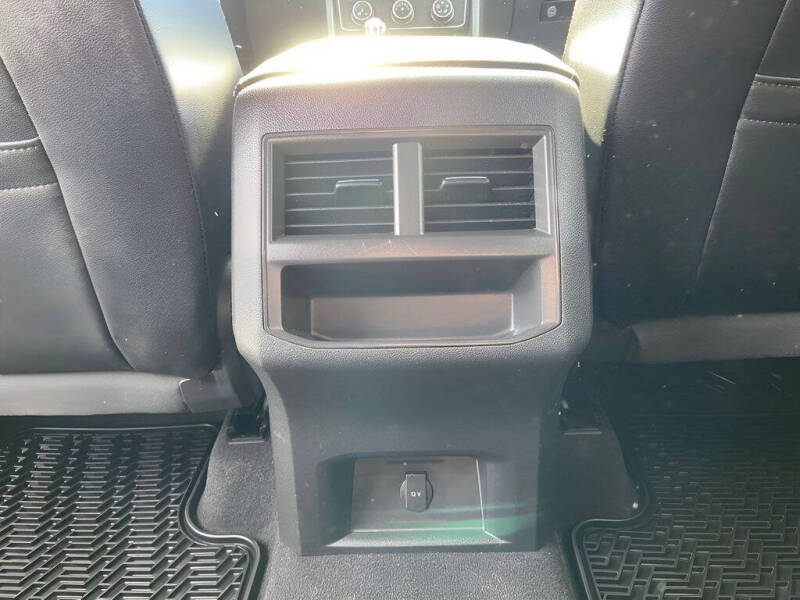 2022 Volkswagen Atlas Cross Sport SE 4Motion