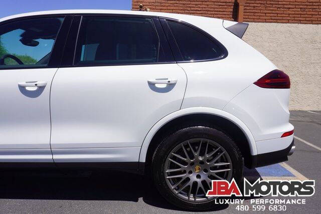 2017 Porsche Cayenne Platinum Edition