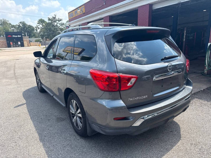 2018 Nissan Pathfinder S