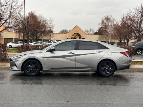2023 Hyundai Elantra Hybrid Blue