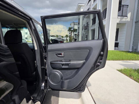 2011 Kia Soul +