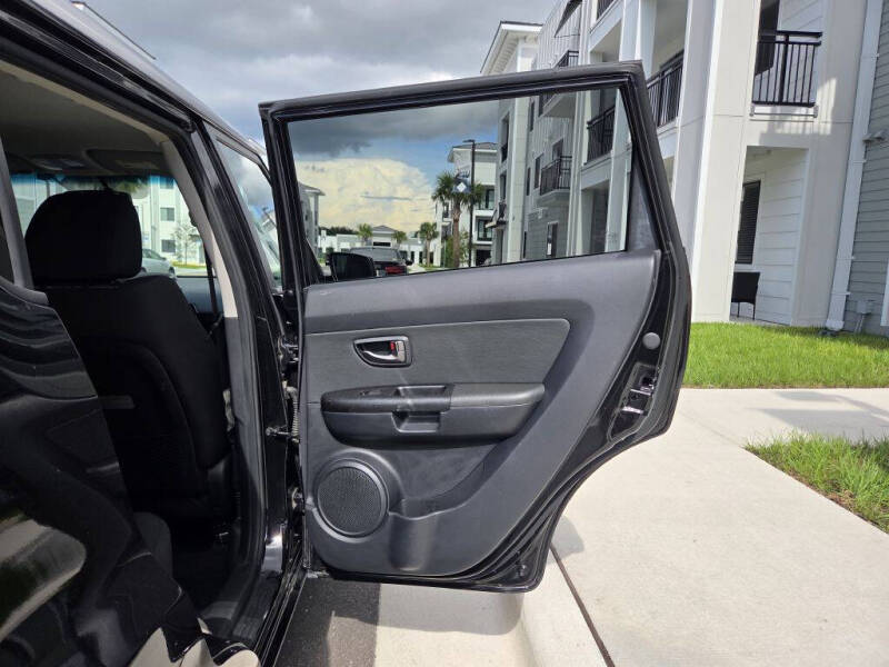 2011 Kia Soul +