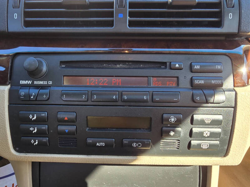 2004 BMW 3 Series 325i