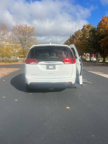 2017 Chrysler Pacifica Touring Plus