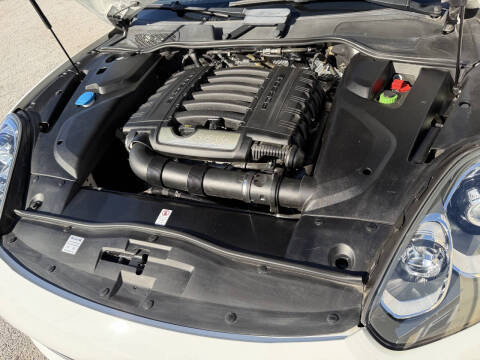 2017 Porsche Cayenne Platinum Edition