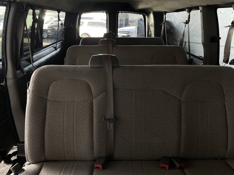 2017 Chevrolet Express LT 3500