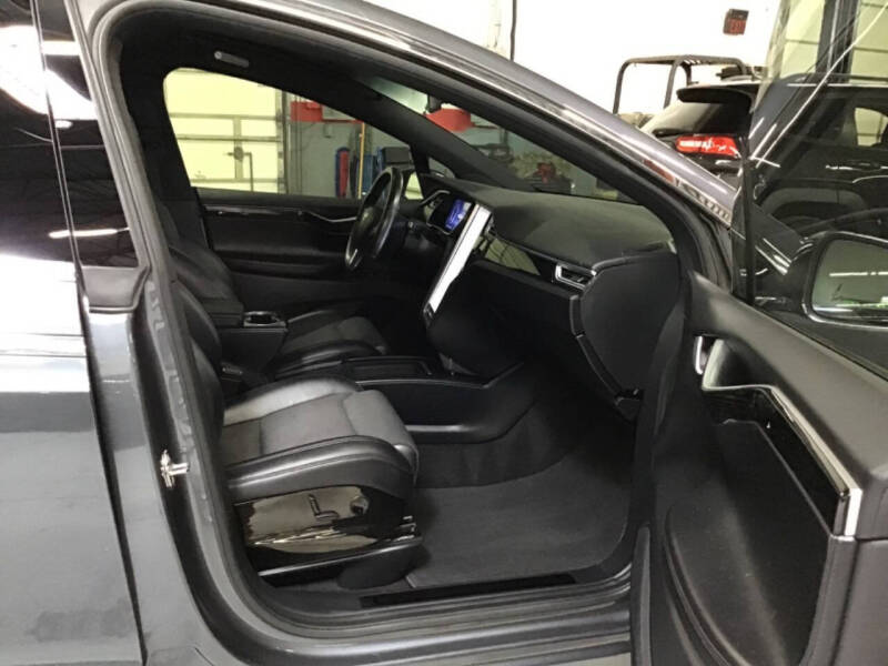2016 Tesla Model X 75D