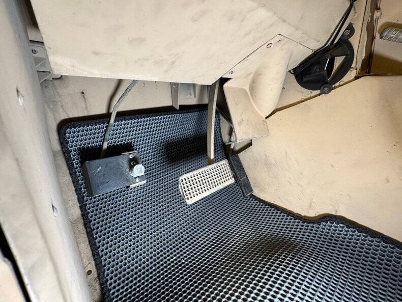 2005 AM General Hummer