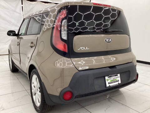 2015 Kia Soul +