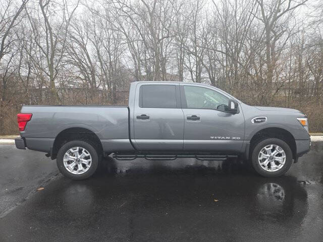 2024 Nissan Titan XD SV