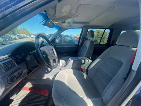 2004 Ford Explorer XLT