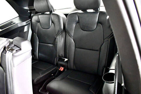 2022 Volvo XC90 Recharge T8 R-Design