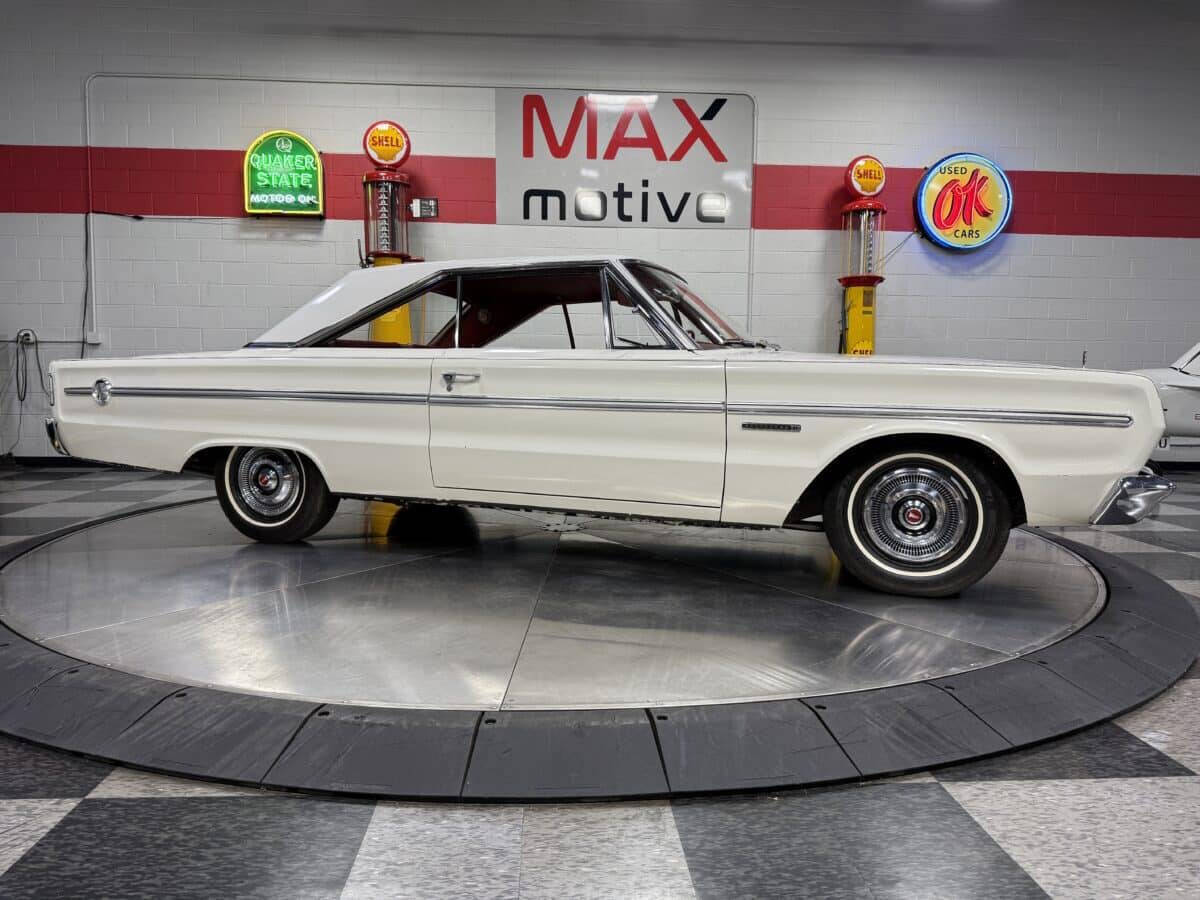 1966 Plymouth Belvedere 1