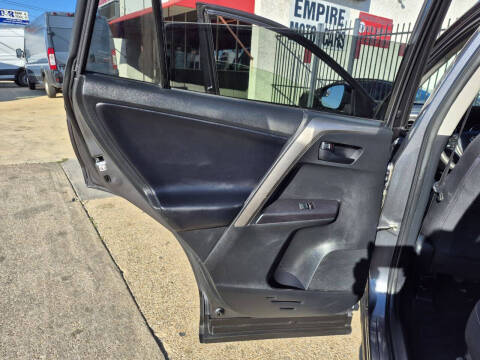 2018 Toyota RAV4 Hybrid LE