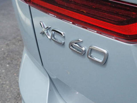 2026 Volvo XC60 B5 Core