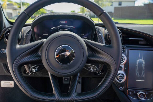 2022 McLaren 720S Spider