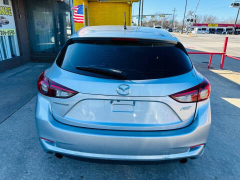 2017 Mazda MAZDA3 Touring