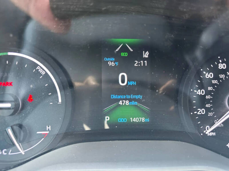 2024 Toyota Sienna LE 8-Passenger