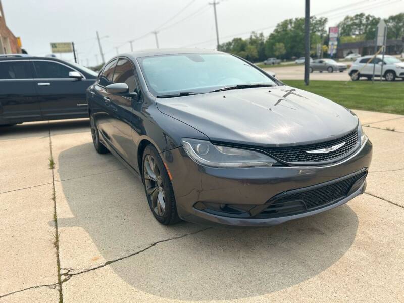 2015 Chrysler 200 for sale at Downriver Used Cars Inc. in Riverview MI