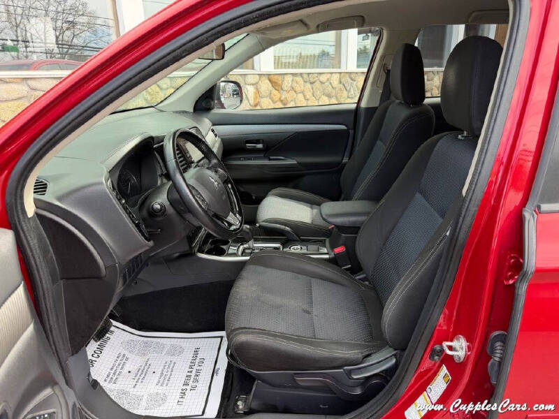 2017 Mitsubishi Outlander ES