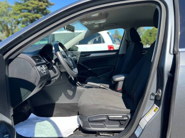 2016 Volkswagen Passat 1.8T R-Line