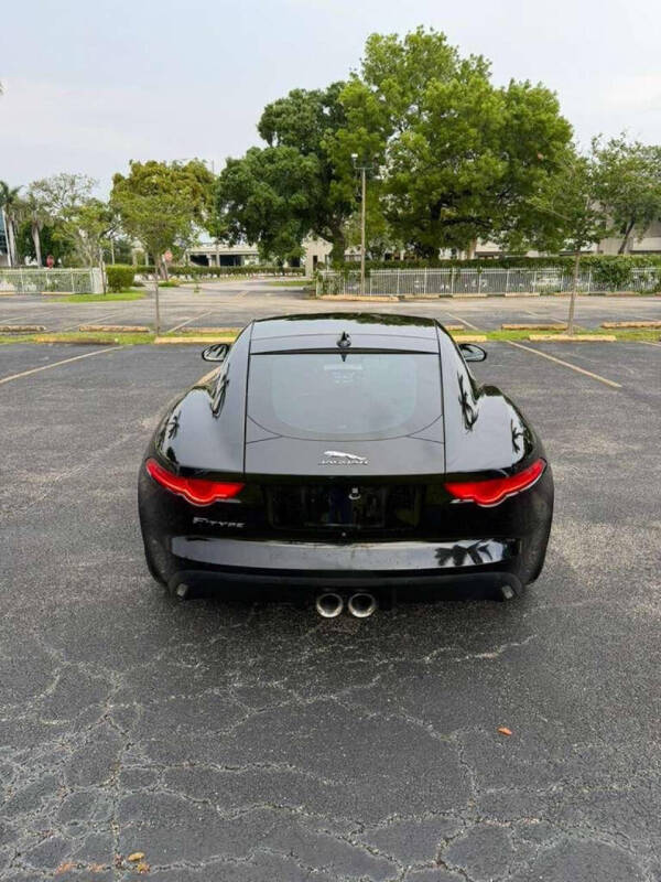 2017 Jaguar F-TYPE Premium